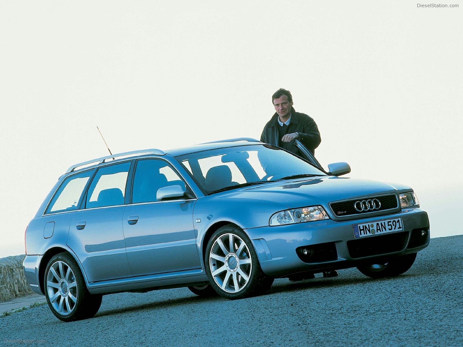 Audi RS4 (2000)